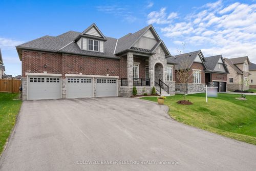 11 Golden Meadows Dr, Otonabee, ON, K9J | Card Image
