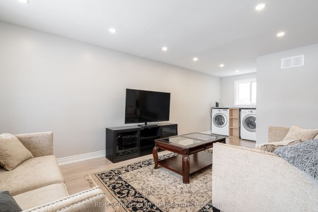 115 William Roe Blvd, House other with 5 bedrooms, 3 bathrooms and 3 parking in Newmarket ON | Image 19