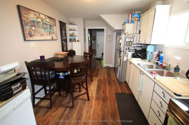 275 Fifth Ave E, Home with 4 bedrooms, 2 bathrooms and 3 parking in North Bay ON | Image 4