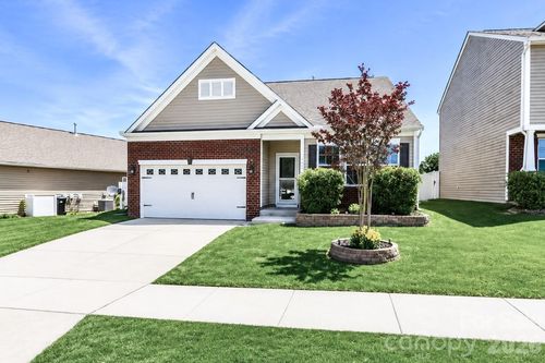 180 N Cromwell Dr, Mooresville, NC, 28115-3000 | Card Image
