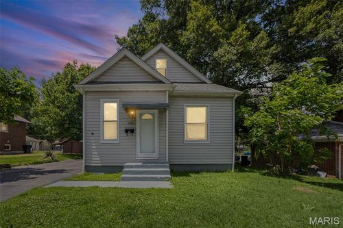 323 N 37th St, Belleville, IL, 62226-6013 | Card Image