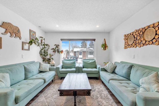 108 Whitaker Close Ne, Home with 5 bedrooms, 2 bathrooms and 2 parking in Calgary AB | Image 9