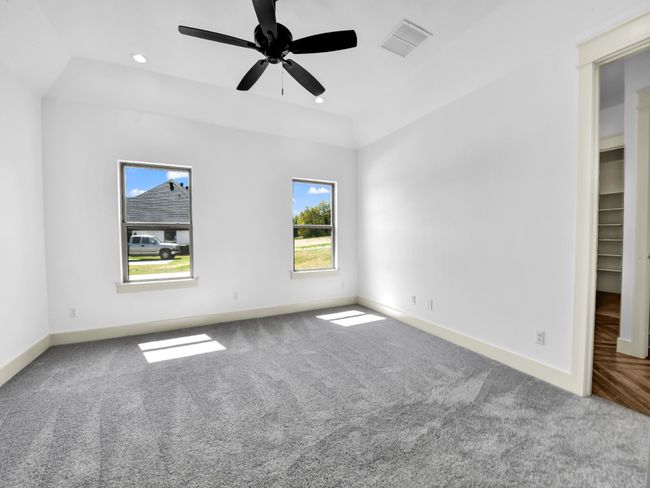 10016 Valley Oak Ct, House other with 5 bedrooms, 2 bathrooms and null parking in Springtown TX | Image 14