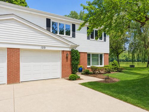 123 N Peartree Ln, Arlington Heights, IL, 60004-6627 | Card Image