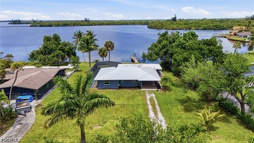 4867 E Riverside Dr, Fort Myers, FL, 33905-2527 | Card Image