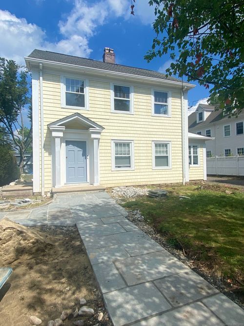40 E Maple St, New Canaan, CT, 06840-5631 | Card Image