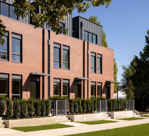 {{alt}} | Card Image