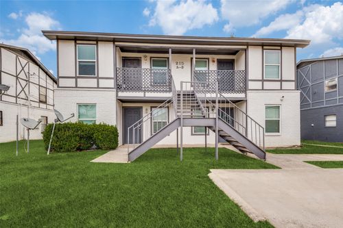 d-215 Roberts Cir, Arlington, TX, 76010-2268 | Card Image