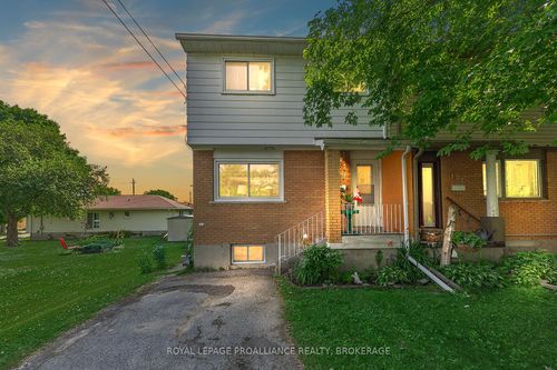 139 Ford St, Kingston, ON, K7K4Z7 | Card Image
