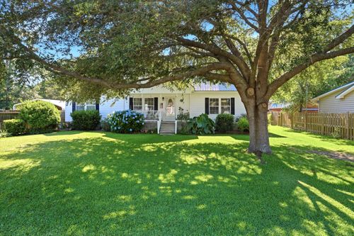 116 Sparrow St, Bonneau, SC, 29431-8551 | Card Image