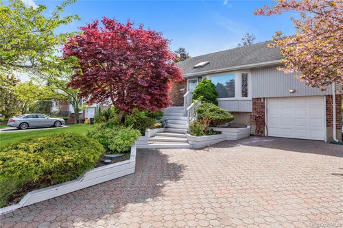 37 Sullivan Dr, Jericho, NY, 11753-1938 | Card Image