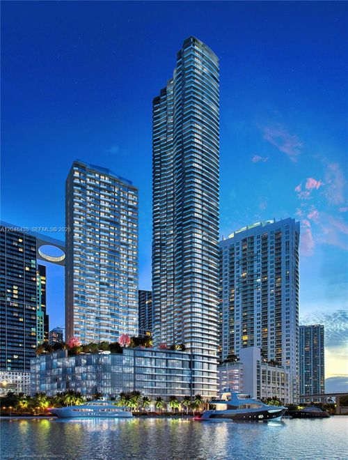1915-77 Se 5th St, Miami, FL, 33131-4074 | Card Image