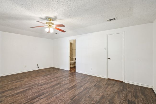 338 S Stewart Ave, Home with 6 bedrooms, 4 bathrooms and 4 parking in Lancaster TX | Image 17
