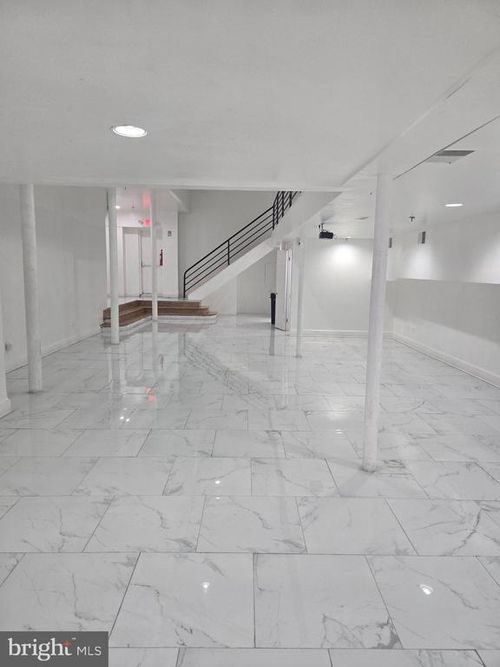 429 N Eutaw St, BALTIMORE, MD, 21201-1834 | Card Image