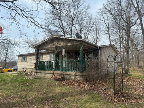 6011 Opossum Trot Rd, Charlestown, IN, 47111-9137 | Card Image