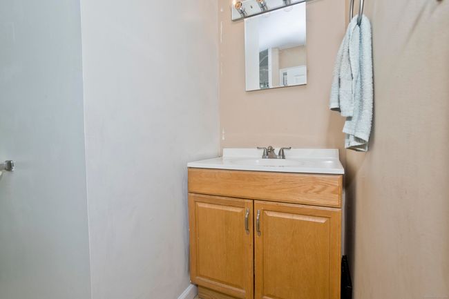 198 Connecticut Ave, House other with 3 bedrooms, 2 bathrooms and null parking in Newington CT | Image 24