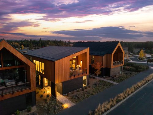 61250 Meeks Trl, Bend, OR, 97702-3952 | Card Image