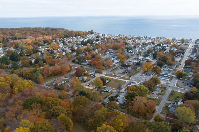 308 Old Colony Rd, House other with 2 bedrooms, 1 bathrooms and 6 parking in Old Lyme CT | Image 37
