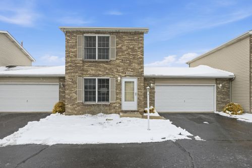 528 Briarwood Dr, Dyer, IN, 46311-1203 | Card Image