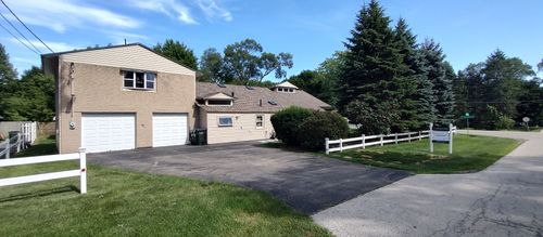 10238 W Wadsworth Rd, Beach Park, IL, 60099-4211 | Card Image