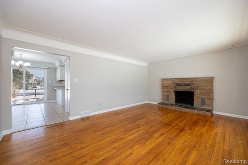 3268 Livernois Rd, Troy, MI, 48083-5030 | Card Image