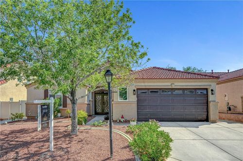 6647 Montezuma Castle Ln, North Las Vegas, NV, 89084-1212 | Card Image