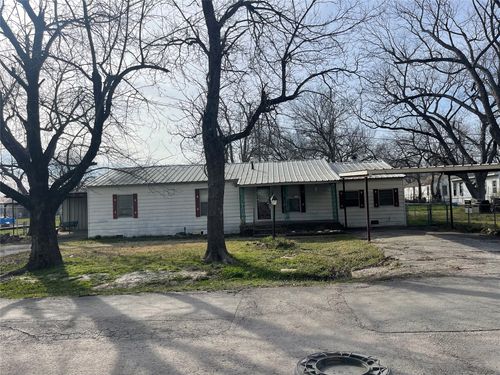 406 S Austin St, Wolfe City, TX, 75496 | Card Image