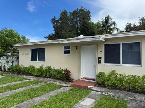 1-720 Ne 131st St, North Miami, FL, 33161-7531 | Card Image