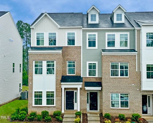 135-356 Chesapeake Commons St, Garner, NC, 27529-5356 | Card Image
