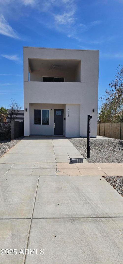 1913 W Adams St, Phoenix, AZ, 85009-5240 | Card Image