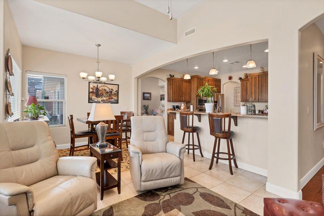 family room | Image 16