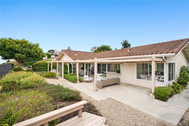 1606 Reef View Cir, House other with 4 bedrooms, 2 bathrooms and 3 parking in Corona del Mar CA | Image 28