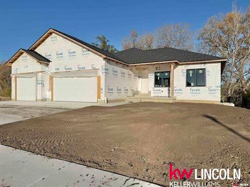 1044 Tuscan Trl, Hickman, NE, 68372 | Card Image