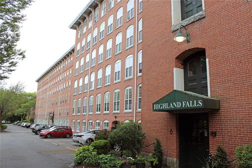 105-2 School St, Lincoln, RI, 02865 | Card Image
