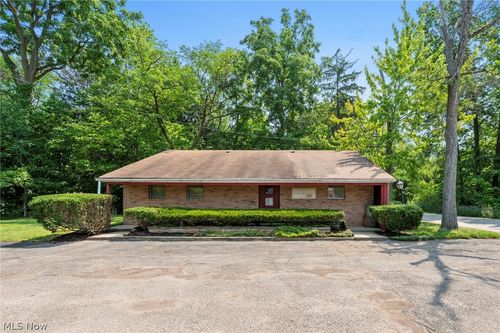 105 Church St, Berea, OH, 44017-2110 | Card Image