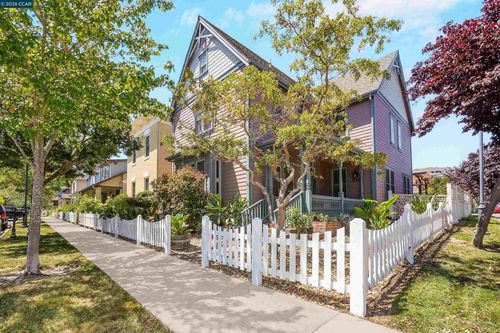 1220 Promenade St, Hercules, CA, 94547-2713 | Card Image