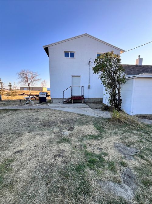 534 and 546 Wolf Avenue, Sweet Grass, MT, 59484 | Card Image