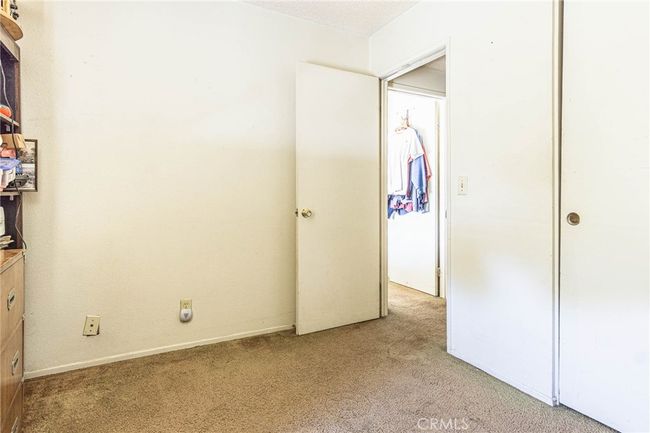 15660 Yates Rd, House other with 3 bedrooms, 2 bathrooms and 2 parking in Victorville CA | Image 21
