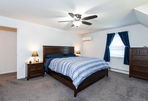 r-25 Tiger Tail Cir, Derry, NH, 03038-4349 | Card Image