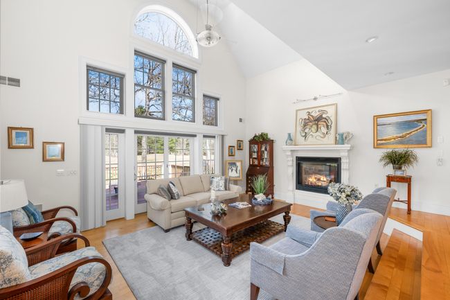 Family Room | Image 9