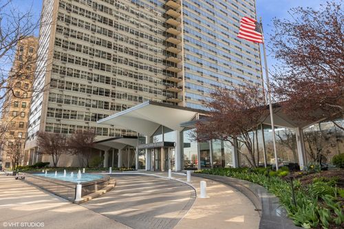 1312-3550 N Lake Shore Dr, Chicago, IL, 60657-1922 | Card Image