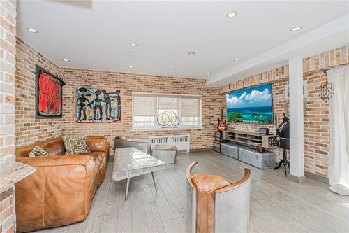 apt-4a-3567 Shore Pkwy, Brooklyn, NY, 11235-2668 | Card Image