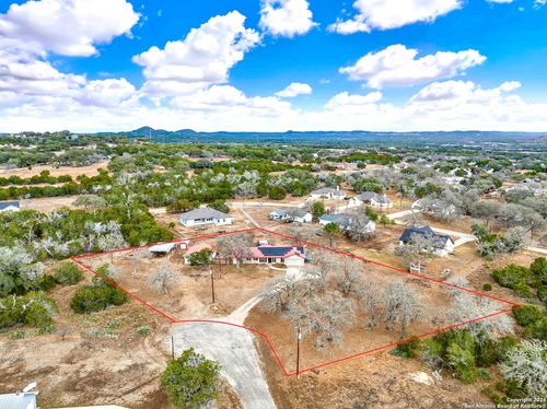 568 Firewheel Dr, Bandera, TX, 78003-4498 | Card Image