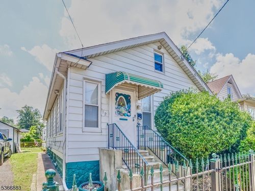 10 Medbourne Ave, Irvington, NJ, 07111-3106 | Card Image