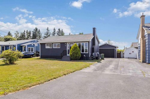 13 Willowdale Dr, Dartmouth, NS, B2V1B9 | Card Image