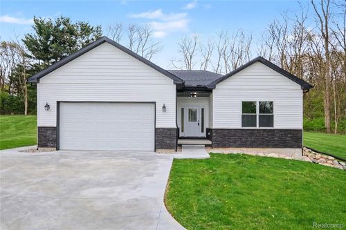 17311 Timber Crk, Holly, MI, 48442-7901 | Card Image