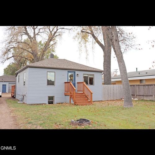 531 Bowen Avenue, Bismarck, ND, 58504 | Card Image