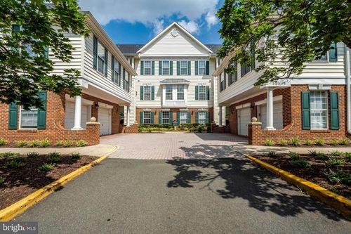 102-25230 Pond View Sq, CHANTILLY, VA, 20152-5358 | Card Image