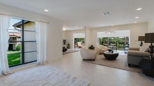 b-9277 Vista Del Lago, Boca Raton, FL, 33428-3111 | Card Image