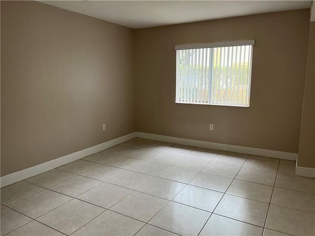 APT-104 - 6255 Sw 47 Th Mnr, Condo with 2 bedrooms, 2 bathrooms and null parking in Davie FL | Image 4